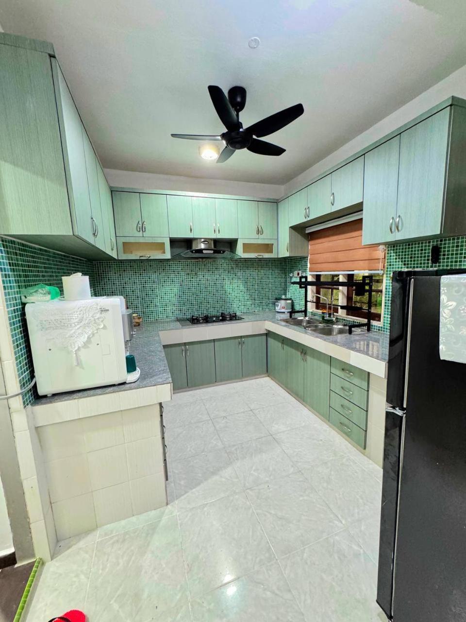 Ibai Golf Home Resort Homestay קואלה טרנגאנו מראה חיצוני תמונה