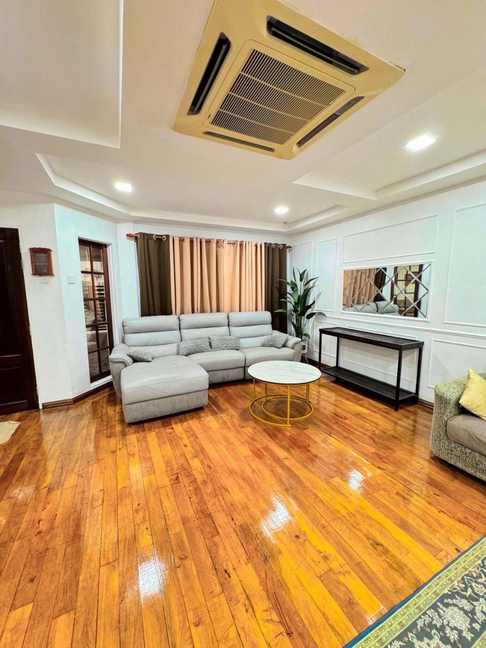 Ibai Golf Home Resort Homestay קואלה טרנגאנו מראה חיצוני תמונה